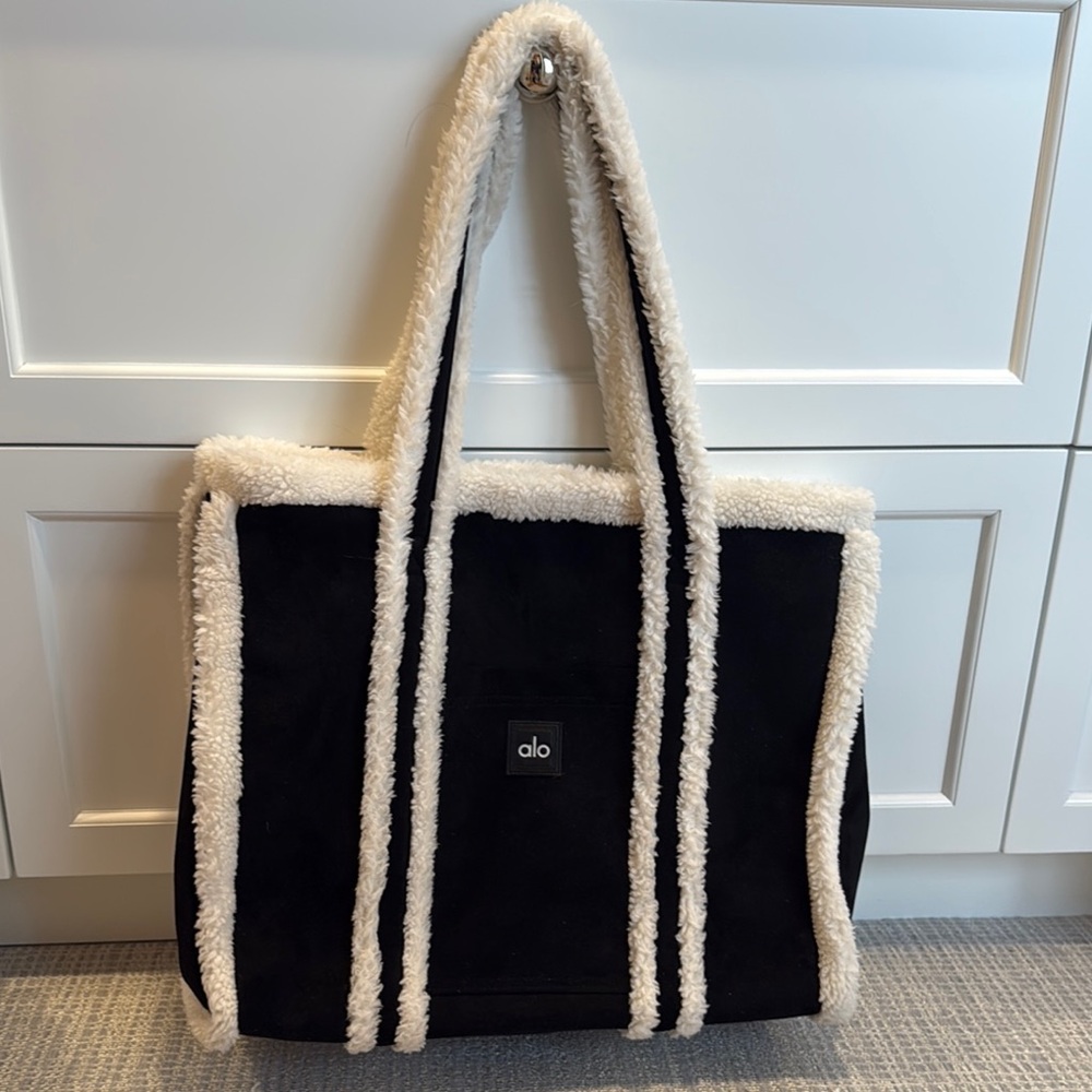 ALO Yoga Black and White Women's Tote Bag